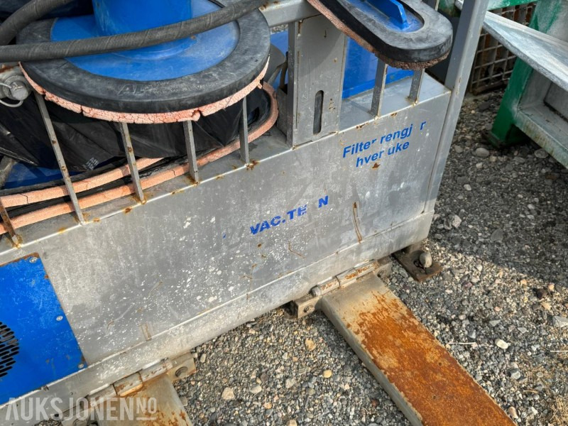 2014 Al-Vac 1600 Flex hydraulic vakuumløfter - Lisälaitteet - Rakennuskoneet: kuva 2014 Al-Vac 1600 Flex hydraulic vakuumløfter - Lisälaitteet - Rakennuskoneet 2014 Al-Vac 1600 Flex hydraulic vakuumløfter - Lisälaitteet - Rakennuskoneet: kuva 2014 Al-Vac 1600 Flex hydraulic vakuumløfter - Lisälaitteet - Rakennuskoneet