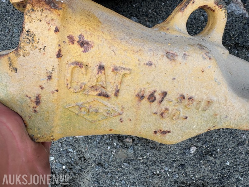 Cat graveskuffetenner til gravemaskin og/eller hjullaster - Lisälaitteet - Rakennuskoneet: kuva Cat graveskuffetenner til gravemaskin og/eller hjullaster - Lisälaitteet - Rakennuskoneet Cat graveskuffetenner til gravemaskin og/eller hjullaster - Lisälaitteet - Rakennuskoneet: kuva Cat graveskuffetenner til gravemaskin og/eller hjullaster - Lisälaitteet - Rakennuskoneet