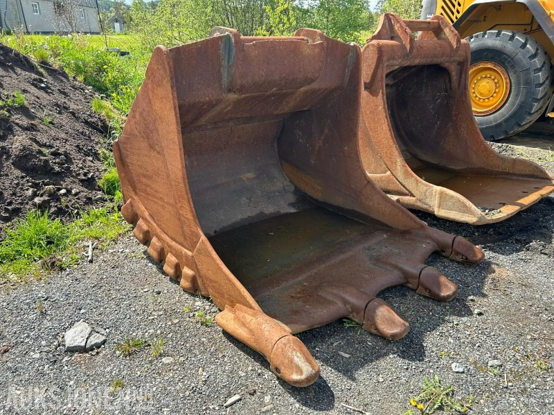 Gjerstad HD Graveskuffe – 2200L – G90 - Lisälaitteet - Rakennuskoneet: kuva Gjerstad HD Graveskuffe – 2200L – G90 - Lisälaitteet - Rakennuskoneet Gjerstad HD Graveskuffe – 2200L – G90 - Lisälaitteet - Rakennuskoneet: kuva Gjerstad HD Graveskuffe – 2200L – G90 - Lisälaitteet - Rakennuskoneet