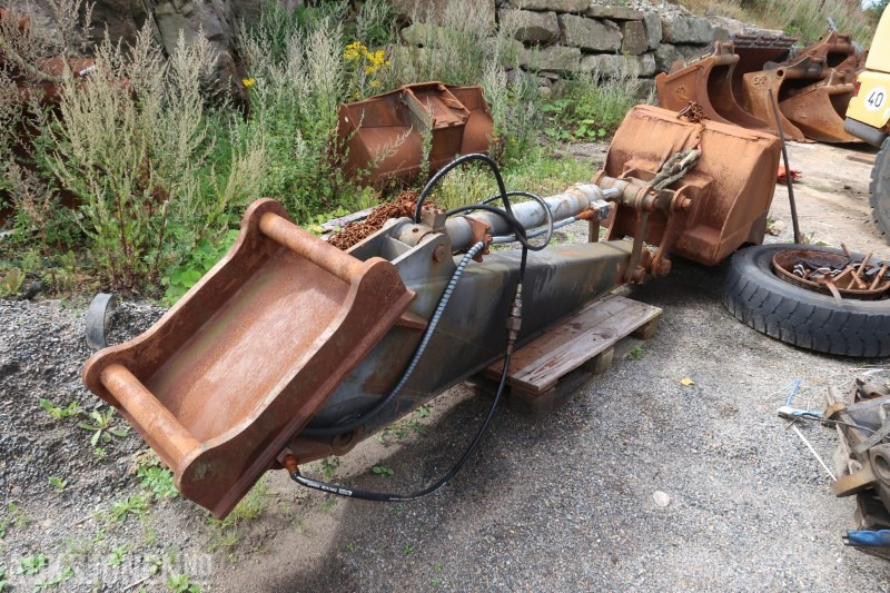 Stikkeforlenger til gravemaskin - 250 cm lang med S70 feste - Lisälaitteet - Rakennuskoneet: kuva Stikkeforlenger til gravemaskin - 250 cm lang med S70 feste - Lisälaitteet - Rakennuskoneet Stikkeforlenger til gravemaskin - 250 cm lang med S70 feste - Lisälaitteet - Rakennuskoneet: kuva Stikkeforlenger til gravemaskin - 250 cm lang med S70 feste - Lisälaitteet - Rakennuskoneet