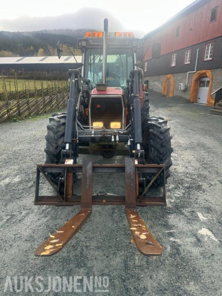 MASSEY FERGUSON 3090 MED FRONTLASTER / PALLEGAFFLER - Traktori: kuva MASSEY FERGUSON 3090 MED FRONTLASTER / PALLEGAFFLER - Traktori MASSEY FERGUSON 3090 MED FRONTLASTER / PALLEGAFFLER - Traktori: kuva MASSEY FERGUSON 3090 MED FRONTLASTER / PALLEGAFFLER - Traktori