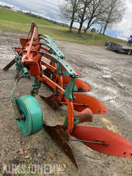 1990 KVERNELAND Modell A - Maatalouskoneet: kuva  1990 KVERNELAND Modell A - Maatalouskoneet 1990 KVERNELAND Modell A - Maatalouskoneet: kuva  1990 KVERNELAND Modell A - Maatalouskoneet