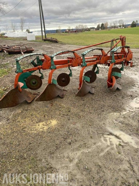 1990 KVERNELAND Modell A - Maatalouskoneet: kuva  1990 KVERNELAND Modell A - Maatalouskoneet 1990 KVERNELAND Modell A - Maatalouskoneet: kuva  1990 KVERNELAND Modell A - Maatalouskoneet