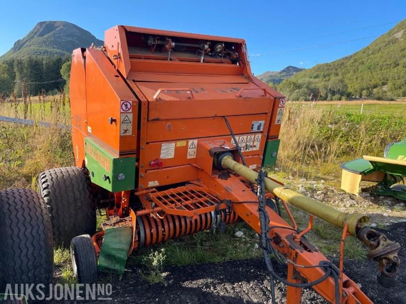 1999 Gallignani 3200 Rundballepresse selges som reparasjons objekt - Maatalouskoneet: kuva 1999 Gallignani 3200 Rundballepresse selges som reparasjons objekt - Maatalouskoneet 1999 Gallignani 3200 Rundballepresse selges som reparasjons objekt - Maatalouskoneet: kuva 1999 Gallignani 3200 Rundballepresse selges som reparasjons objekt - Maatalouskoneet