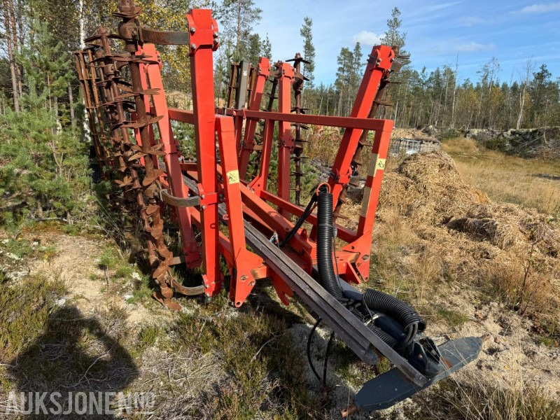 2002 Nokka-Tume NLA4300 S Kultivator/Harv - Maatalouskoneet: kuva 2002 Nokka-Tume NLA4300 S Kultivator/Harv - Maatalouskoneet 2002 Nokka-Tume NLA4300 S Kultivator/Harv - Maatalouskoneet: kuva 2002 Nokka-Tume NLA4300 S Kultivator/Harv - Maatalouskoneet