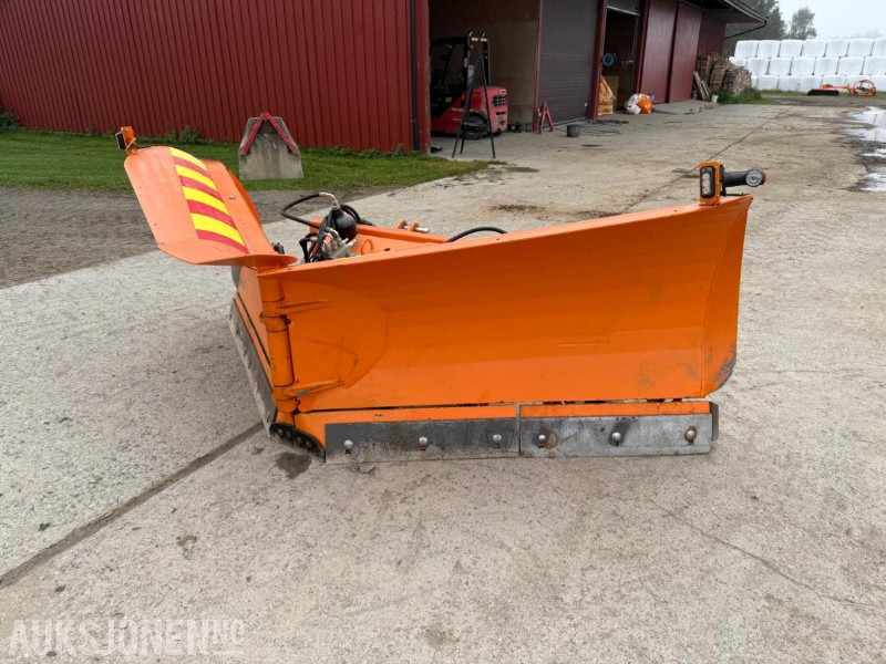2019 FMG NAH 350 V-Plog - Maatalouskoneet: kuva 2019 FMG NAH 350 V-Plog - Maatalouskoneet 2019 FMG NAH 350 V-Plog - Maatalouskoneet: kuva 2019 FMG NAH 350 V-Plog - Maatalouskoneet