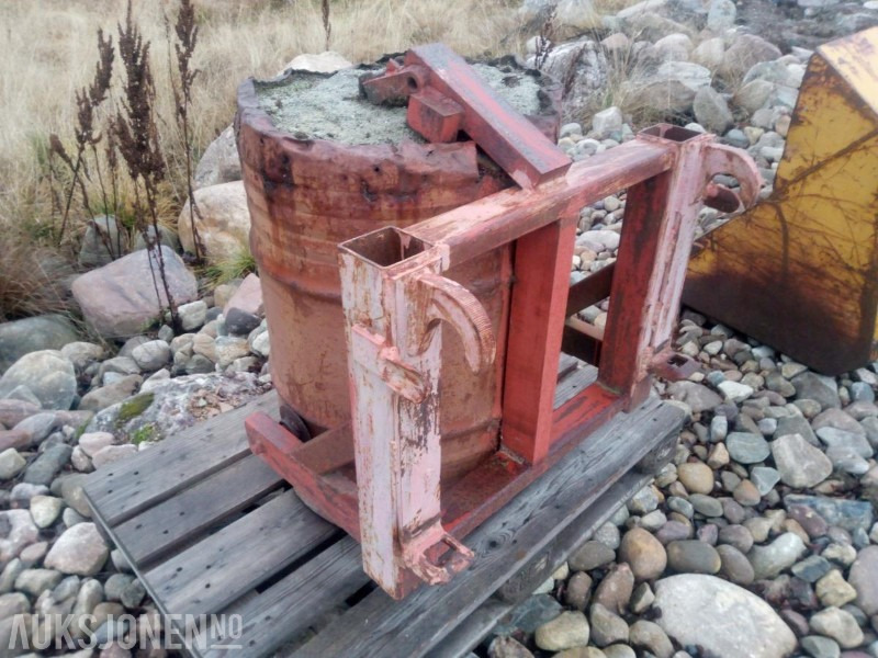 Lodd for traktor - Maatalouskoneet: kuva Lodd for traktor - Maatalouskoneet Lodd for traktor - Maatalouskoneet: kuva Lodd for traktor - Maatalouskoneet