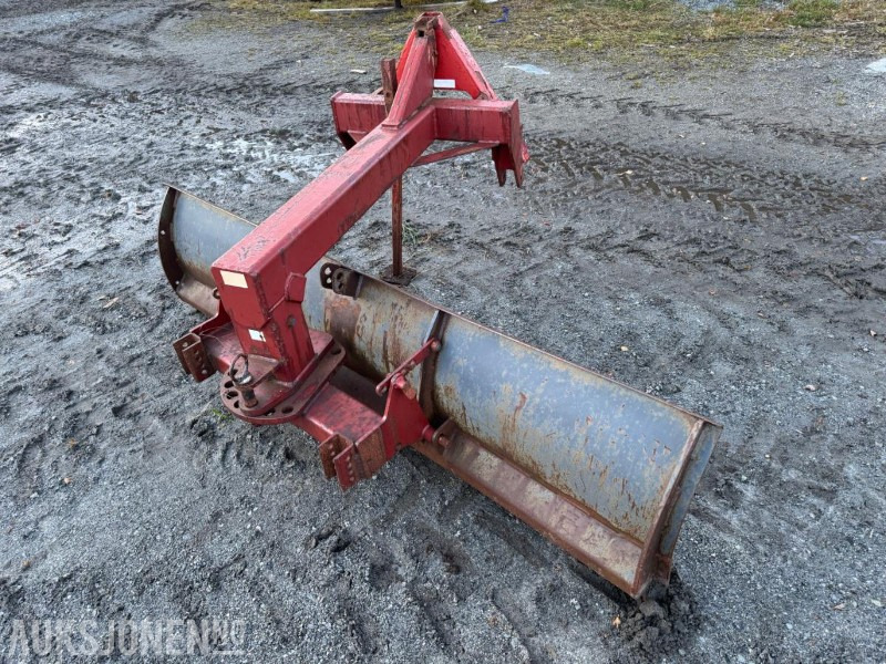 Skjær til traktor - Maatalouskoneet: kuva  Skjær til traktor - Maatalouskoneet Skjær til traktor - Maatalouskoneet: kuva  Skjær til traktor - Maatalouskoneet