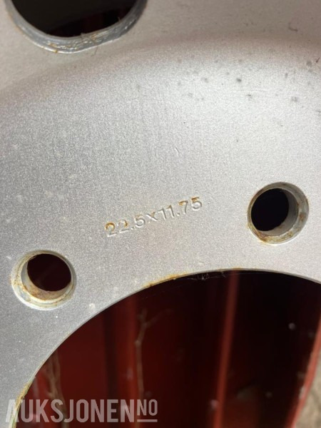 Ubrukt dekk med felg 400R 22,5 - 22,5x11,75 - Maatalouskoneet: kuva Ubrukt dekk med felg 400R 22,5 - 22,5x11,75 - Maatalouskoneet Ubrukt dekk med felg 400R 22,5 - 22,5x11,75 - Maatalouskoneet: kuva Ubrukt dekk med felg 400R 22,5 - 22,5x11,75 - Maatalouskoneet