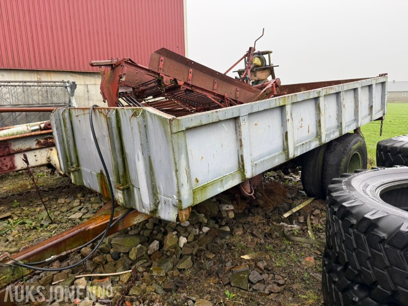 Uregistrert tipphenger til traktor – kraftig bygget - Maatalouskoneet: kuva Uregistrert tipphenger til traktor – kraftig bygget - Maatalouskoneet Uregistrert tipphenger til traktor – kraftig bygget - Maatalouskoneet: kuva Uregistrert tipphenger til traktor – kraftig bygget - Maatalouskoneet