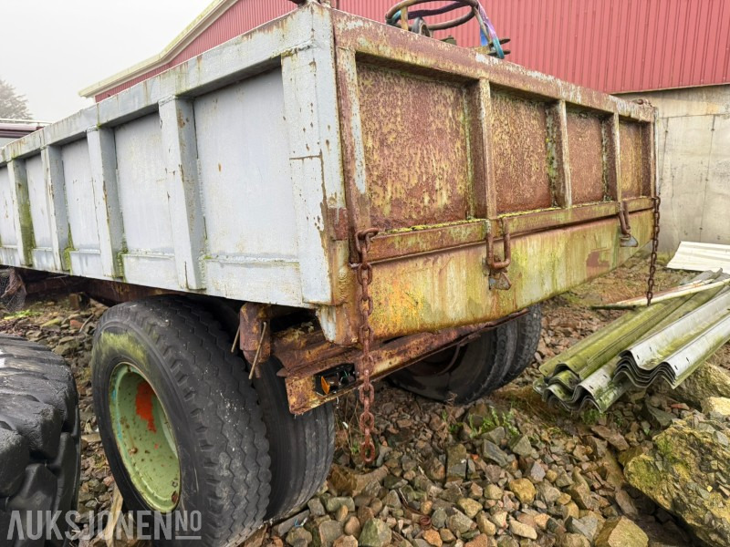 Uregistrert tipphenger til traktor – kraftig bygget - Maatalouskoneet: kuva Uregistrert tipphenger til traktor – kraftig bygget - Maatalouskoneet Uregistrert tipphenger til traktor – kraftig bygget - Maatalouskoneet: kuva Uregistrert tipphenger til traktor – kraftig bygget - Maatalouskoneet