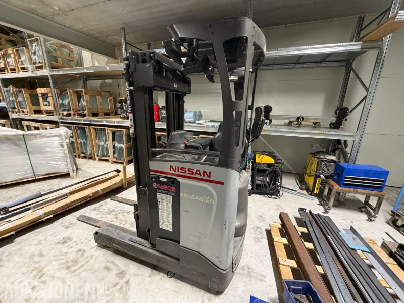 2013 Nissan UND140 Skyvemasttruck - 4,8m med batterilader - Materiaalinkäsittely: kuva 2013 Nissan UND140 Skyvemasttruck - 4,8m med batterilader - Materiaalinkäsittely 2013 Nissan UND140 Skyvemasttruck - 4,8m med batterilader - Materiaalinkäsittely: kuva 2013 Nissan UND140 Skyvemasttruck - 4,8m med batterilader - Materiaalinkäsittely