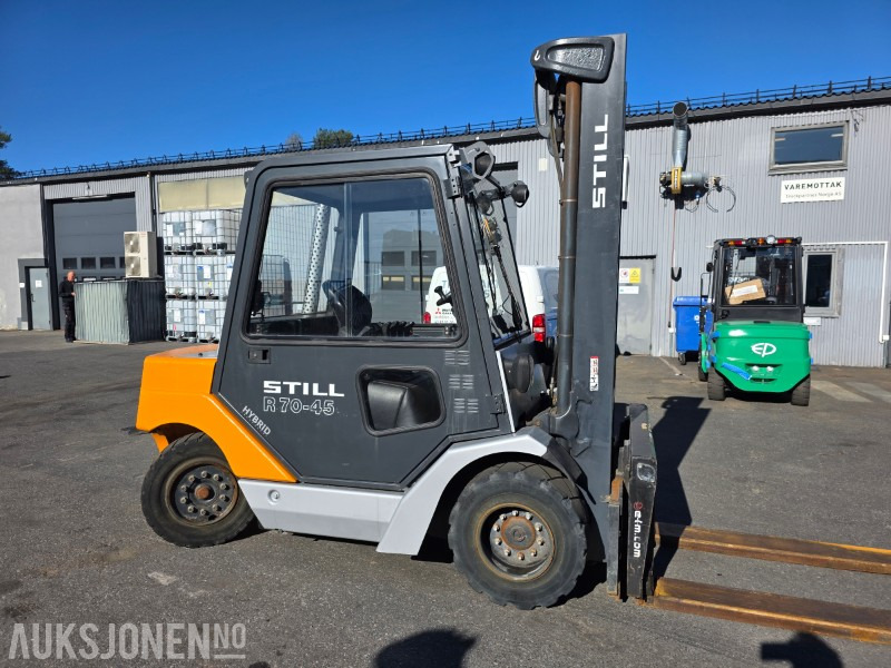 2013 Still truck R70-45 diesel hybrid technology - Materiaalinkäsittely: kuva  2013 Still truck R70-45 diesel hybrid technology - Materiaalinkäsittely 2013 Still truck R70-45 diesel hybrid technology - Materiaalinkäsittely: kuva  2013 Still truck R70-45 diesel hybrid technology - Materiaalinkäsittely