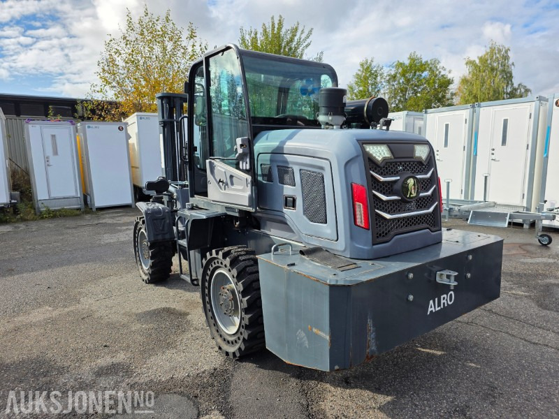 2023 RUN TX Dieseltruck kun 104 timer 4x4 - Materiaalinkäsittely: kuva  2023 RUN TX Dieseltruck kun 104 timer 4x4 - Materiaalinkäsittely 2023 RUN TX Dieseltruck kun 104 timer 4x4 - Materiaalinkäsittely: kuva  2023 RUN TX Dieseltruck kun 104 timer 4x4 - Materiaalinkäsittely