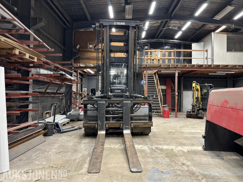 Kalmar DCG100-12 – 10 tonns gaffeltruck – 2012 – 11 849 timer - Materiaalinkäsittely: kuva Kalmar DCG100-12 – 10 tonns gaffeltruck – 2012 – 11 849 timer - Materiaalinkäsittely Kalmar DCG100-12 – 10 tonns gaffeltruck – 2012 – 11 849 timer - Materiaalinkäsittely: kuva Kalmar DCG100-12 – 10 tonns gaffeltruck – 2012 – 11 849 timer - Materiaalinkäsittely