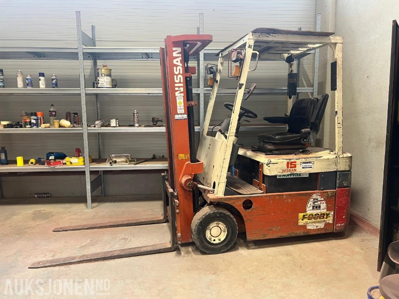 Nissan Gaffeltruck - Rep.objekt. - Materiaalinkäsittely: kuva Nissan Gaffeltruck - Rep.objekt. - Materiaalinkäsittely Nissan Gaffeltruck - Rep.objekt. - Materiaalinkäsittely: kuva Nissan Gaffeltruck - Rep.objekt. - Materiaalinkäsittely