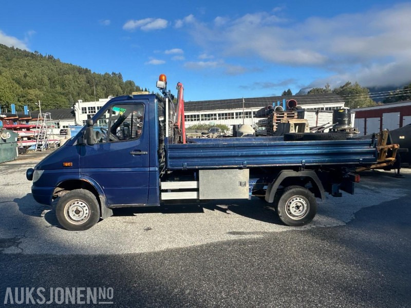 2004 Mercedes-Benz 313 CDI SPRINTER 2.1-129 D - 4X4 - Kran - Tippkasse - 173782 km - Muut kone: kuva 2004 Mercedes-Benz 313 CDI SPRINTER 2.1-129 D - 4X4 - Kran - Tippkasse - 173782 km - Muut kone 2004 Mercedes-Benz 313 CDI SPRINTER 2.1-129 D - 4X4 - Kran - Tippkasse - 173782 km - Muut kone: kuva 2004 Mercedes-Benz 313 CDI SPRINTER 2.1-129 D - 4X4 - Kran - Tippkasse - 173782 km - Muut kone