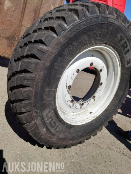 Nokian dekk til New Holland - Traktori: kuva  Nokian dekk til New Holland - Traktori Nokian dekk til New Holland - Traktori: kuva  Nokian dekk til New Holland - Traktori