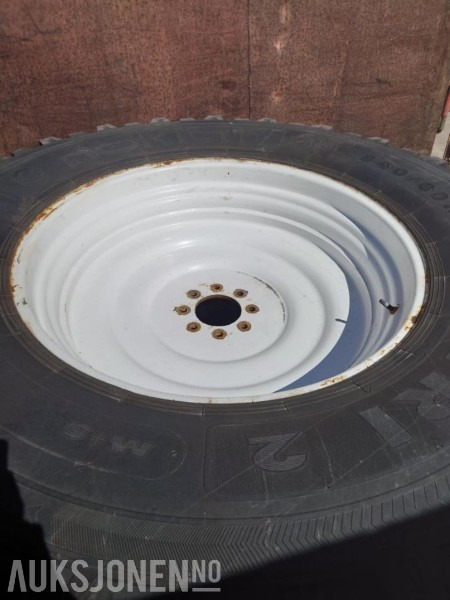 Nokian dekk til New Holland - Traktori: kuva  Nokian dekk til New Holland - Traktori Nokian dekk til New Holland - Traktori: kuva  Nokian dekk til New Holland - Traktori