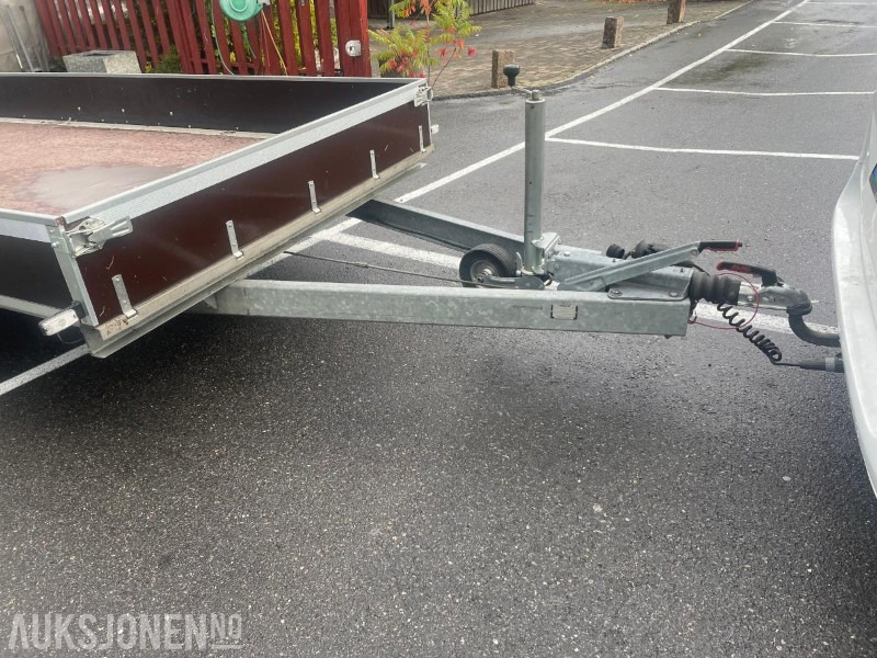 2021 Tredal T 25 UH Meget god stand Lavt brukt - Perävaunu: kuva 2021 Tredal T 25 UH Meget god stand Lavt brukt - Perävaunu 2021 Tredal T 25 UH Meget god stand Lavt brukt - Perävaunu: kuva 2021 Tredal T 25 UH Meget god stand Lavt brukt - Perävaunu