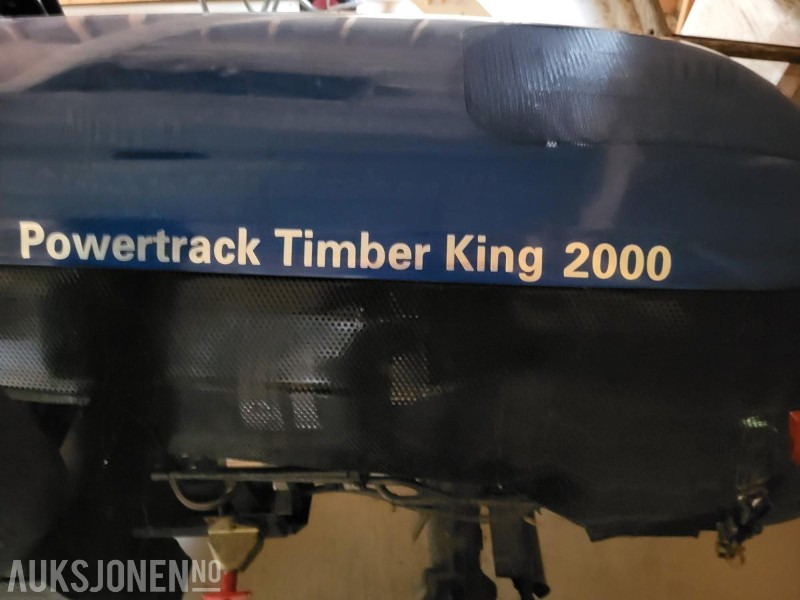 Powertrack Timber King 2000 - Traktor med tømmerhenger - Kun kjørt 10 timer! - Traktori: kuva Powertrack Timber King 2000 - Traktor med tømmerhenger - Kun kjørt 10 timer! - Traktori Powertrack Timber King 2000 - Traktor med tømmerhenger - Kun kjørt 10 timer! - Traktori: kuva Powertrack Timber King 2000 - Traktor med tømmerhenger - Kun kjørt 10 timer! - Traktori