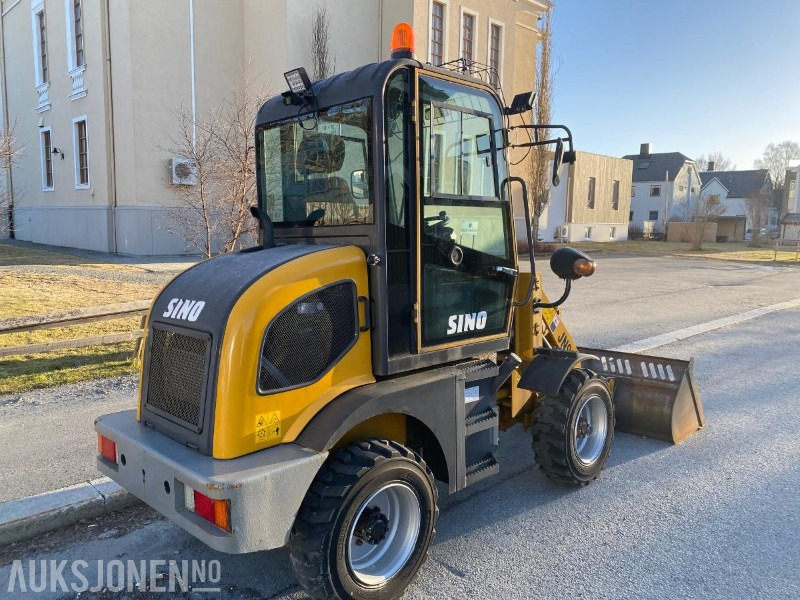 Sino 908 Hjullaster med skuffe og pallegaffler - Pyöräkuormaaja: kuva  Sino 908 Hjullaster med skuffe og pallegaffler - Pyöräkuormaaja Sino 908 Hjullaster med skuffe og pallegaffler - Pyöräkuormaaja: kuva  Sino 908 Hjullaster med skuffe og pallegaffler - Pyöräkuormaaja