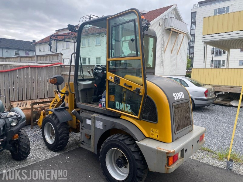 Sino 908 Hjullaster med skuffe og pallegaffler - Pyöräkuormaaja: kuva  Sino 908 Hjullaster med skuffe og pallegaffler - Pyöräkuormaaja Sino 908 Hjullaster med skuffe og pallegaffler - Pyöräkuormaaja: kuva  Sino 908 Hjullaster med skuffe og pallegaffler - Pyöräkuormaaja