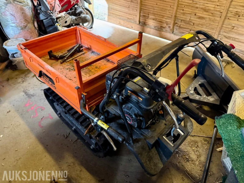 Thomas Minidumper m/Brøyteskjær - Dumpperi: kuva Thomas Minidumper m/Brøyteskjær - Dumpperi Thomas Minidumper m/Brøyteskjær - Dumpperi: kuva Thomas Minidumper m/Brøyteskjær - Dumpperi