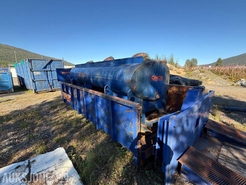 Vanntank på krokløftramme - Rakennustarvikkeet: kuva Vanntank på krokløftramme - Rakennustarvikkeet Vanntank på krokløftramme - Rakennustarvikkeet: kuva Vanntank på krokløftramme - Rakennustarvikkeet