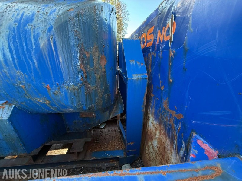 Vanntank på krokløftramme - Rakennustarvikkeet: kuva Vanntank på krokløftramme - Rakennustarvikkeet Vanntank på krokløftramme - Rakennustarvikkeet: kuva Vanntank på krokløftramme - Rakennustarvikkeet