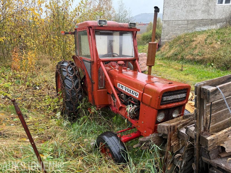 Volvo BM Volvo - Brukt sammen med vedmaskin - Traktori: kuva  Volvo BM Volvo - Brukt sammen med vedmaskin - Traktori Volvo BM Volvo - Brukt sammen med vedmaskin - Traktori: kuva  Volvo BM Volvo - Brukt sammen med vedmaskin - Traktori