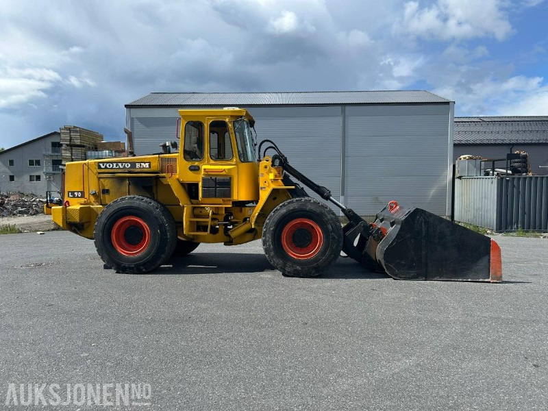 Volvo L90-Hjullaster-Snøskuffe - Pyöräkuormaaja: kuva Volvo L90-Hjullaster-Snøskuffe - Pyöräkuormaaja Volvo L90-Hjullaster-Snøskuffe - Pyöräkuormaaja: kuva Volvo L90-Hjullaster-Snøskuffe - Pyöräkuormaaja