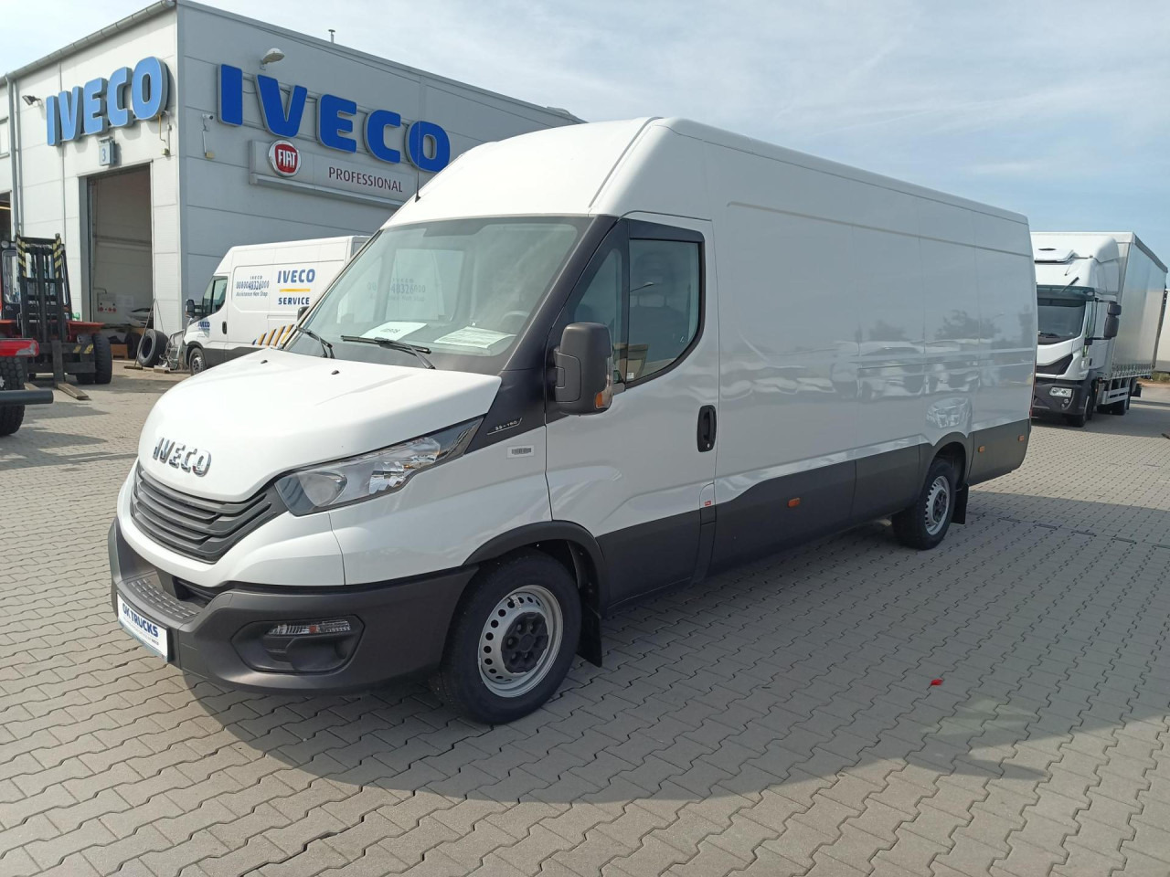 IVECO Daily 35 S 16 V - Pakettiauto: kuva IVECO Daily 35 S 16 V - Pakettiauto IVECO Daily 35 S 16 V - Pakettiauto: kuva IVECO Daily 35 S 16 V - Pakettiauto