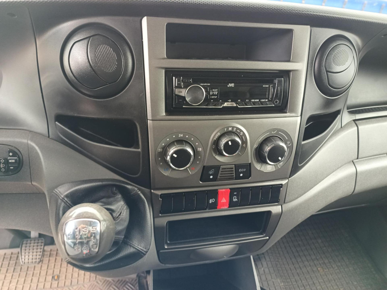 IVECO Daily nicht vorhanden - Jakeluauto: kuva IVECO Daily nicht vorhanden - Jakeluauto IVECO Daily nicht vorhanden - Jakeluauto: kuva IVECO Daily nicht vorhanden - Jakeluauto