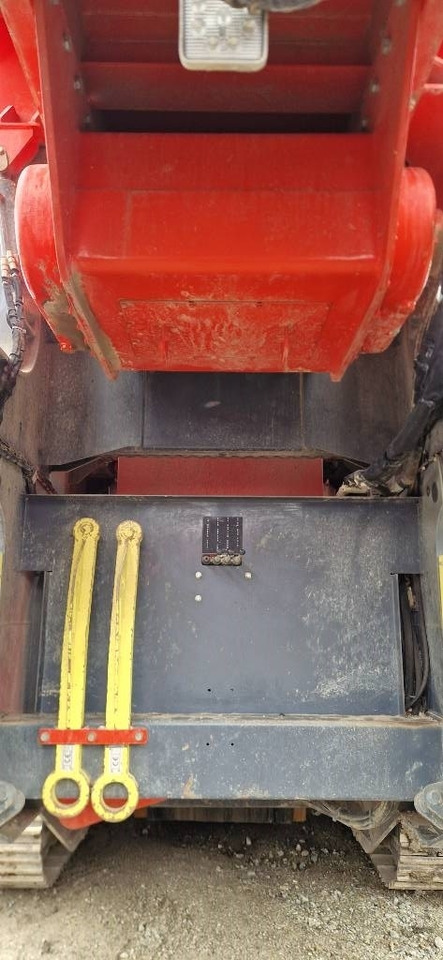 Sandvik QJ 241 - Mobiilimurskain: kuva Sandvik QJ 241 - Mobiilimurskain Sandvik QJ 241 - Mobiilimurskain: kuva Sandvik QJ 241 - Mobiilimurskain