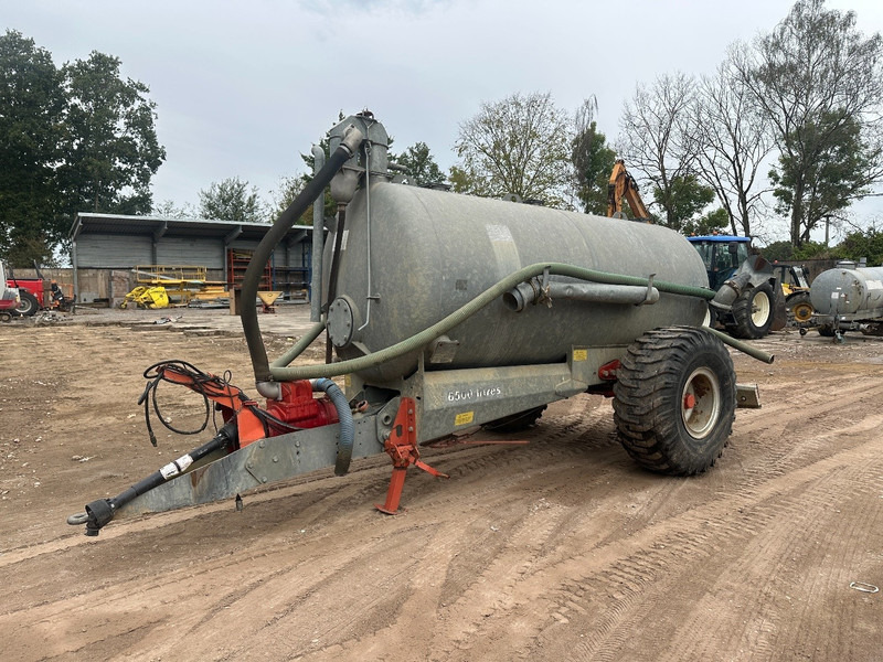 Agrimat CHEE 65 6500 liter - Säiliöperävaunu: kuva Agrimat CHEE 65 6500 liter - Säiliöperävaunu Agrimat CHEE 65 6500 liter - Säiliöperävaunu: kuva Agrimat CHEE 65 6500 liter - Säiliöperävaunu