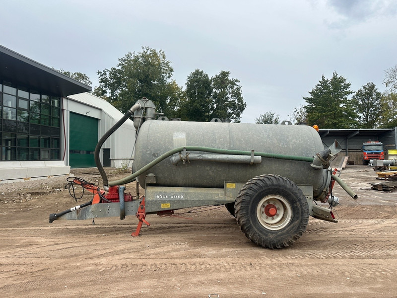 Agrimat CHEE 65 6500 liter - Säiliöperävaunu: kuva Agrimat CHEE 65 6500 liter - Säiliöperävaunu Agrimat CHEE 65 6500 liter - Säiliöperävaunu: kuva Agrimat CHEE 65 6500 liter - Säiliöperävaunu