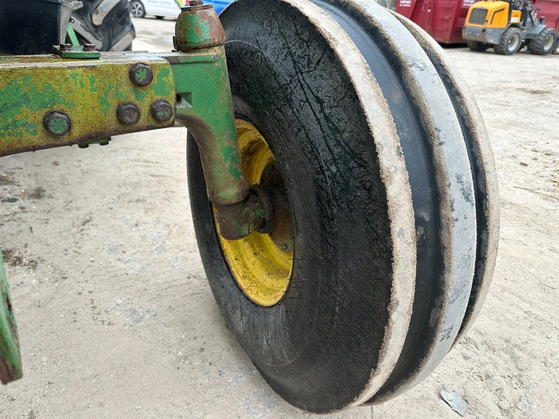 Traktori John Deere 4040 AIRCO: kuva Traktori John Deere 4040 AIRCO