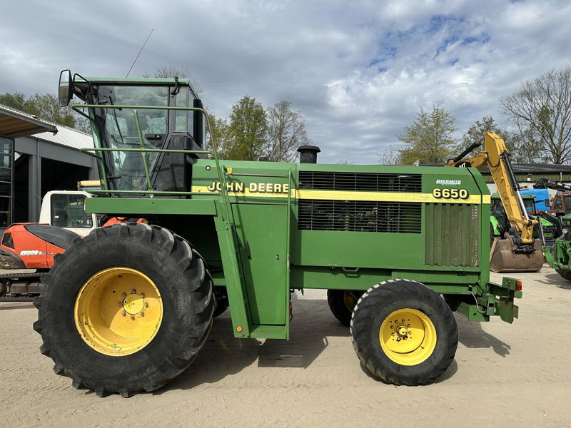 John Deere 6650 FOR PARTS - Itsekulkeva silppuri: kuva John Deere 6650 FOR PARTS - Itsekulkeva silppuri John Deere 6650 FOR PARTS - Itsekulkeva silppuri: kuva John Deere 6650 FOR PARTS - Itsekulkeva silppuri