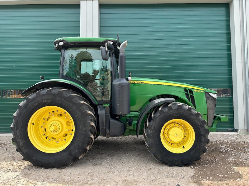 John Deere 8335R AutoPower - Traktori: kuva John Deere 8335R AutoPower - Traktori John Deere 8335R AutoPower - Traktori: kuva John Deere 8335R AutoPower - Traktori