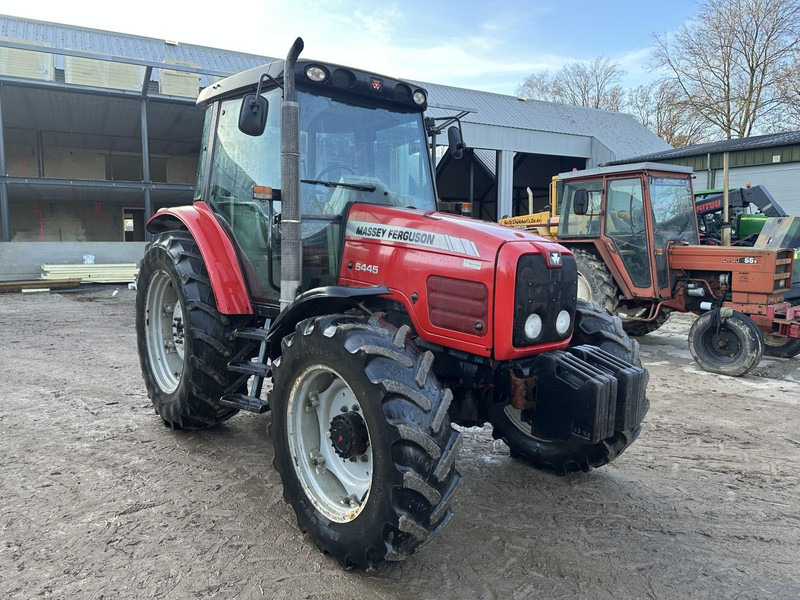 Massey Ferguson 5445 - Traktori: kuva Massey Ferguson 5445 - Traktori Massey Ferguson 5445 - Traktori: kuva Massey Ferguson 5445 - Traktori