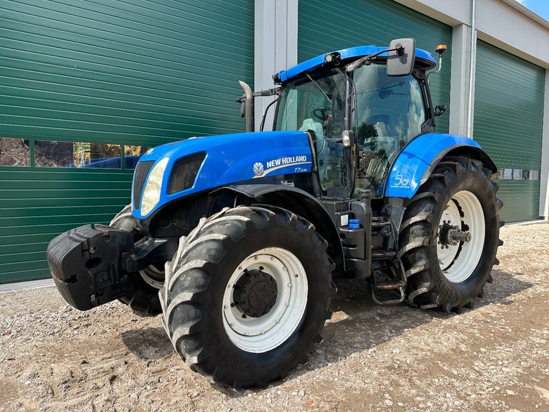 New Holland T7.235 Power Command - Traktori: kuva New Holland T7.235 Power Command - Traktori New Holland T7.235 Power Command - Traktori: kuva New Holland T7.235 Power Command - Traktori