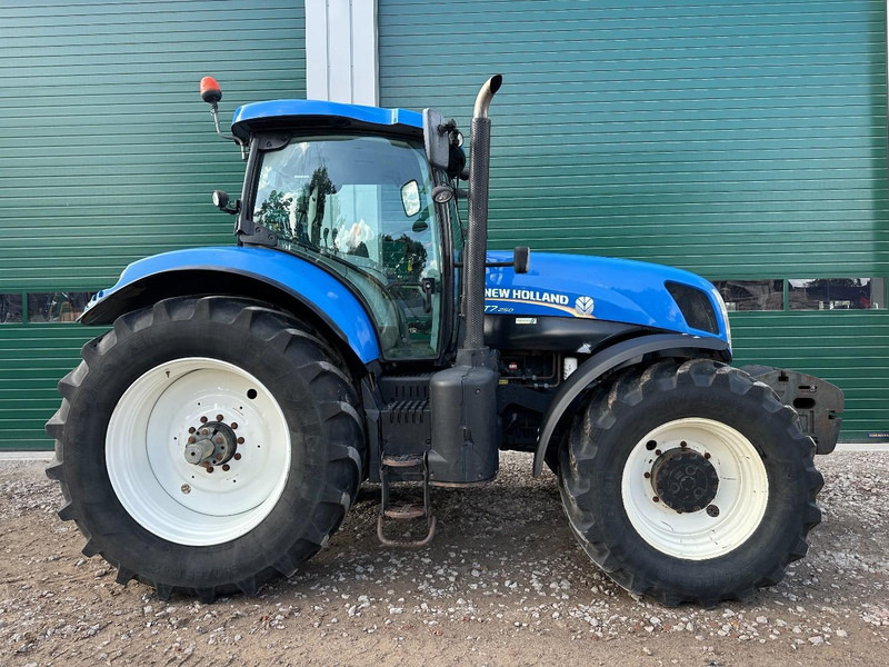 New Holland T7.250 Power Command - Traktori: kuva New Holland T7.250 Power Command - Traktori New Holland T7.250 Power Command - Traktori: kuva New Holland T7.250 Power Command - Traktori