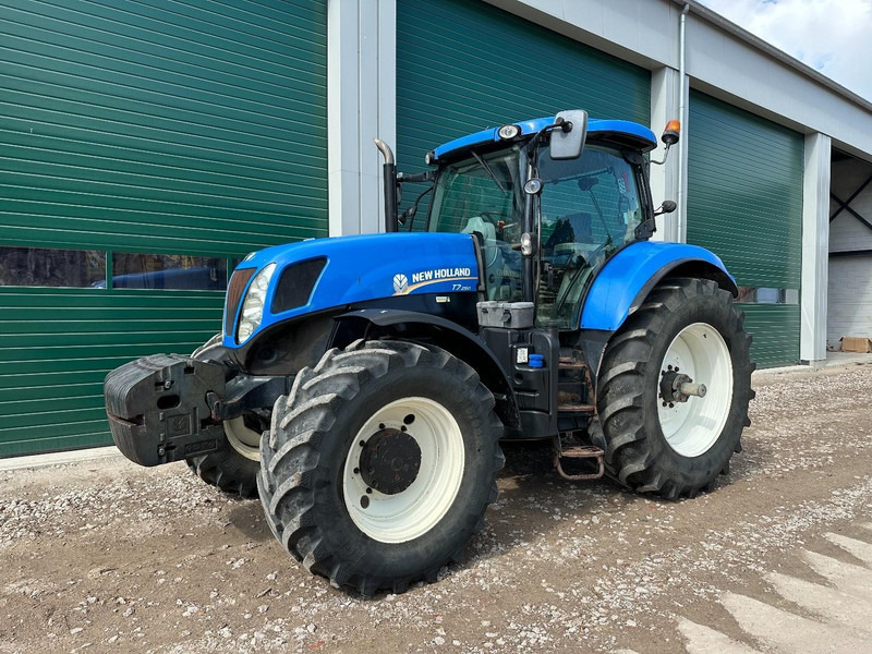 New Holland T7.250 Power Command - Traktori: kuva New Holland T7.250 Power Command - Traktori New Holland T7.250 Power Command - Traktori: kuva New Holland T7.250 Power Command - Traktori