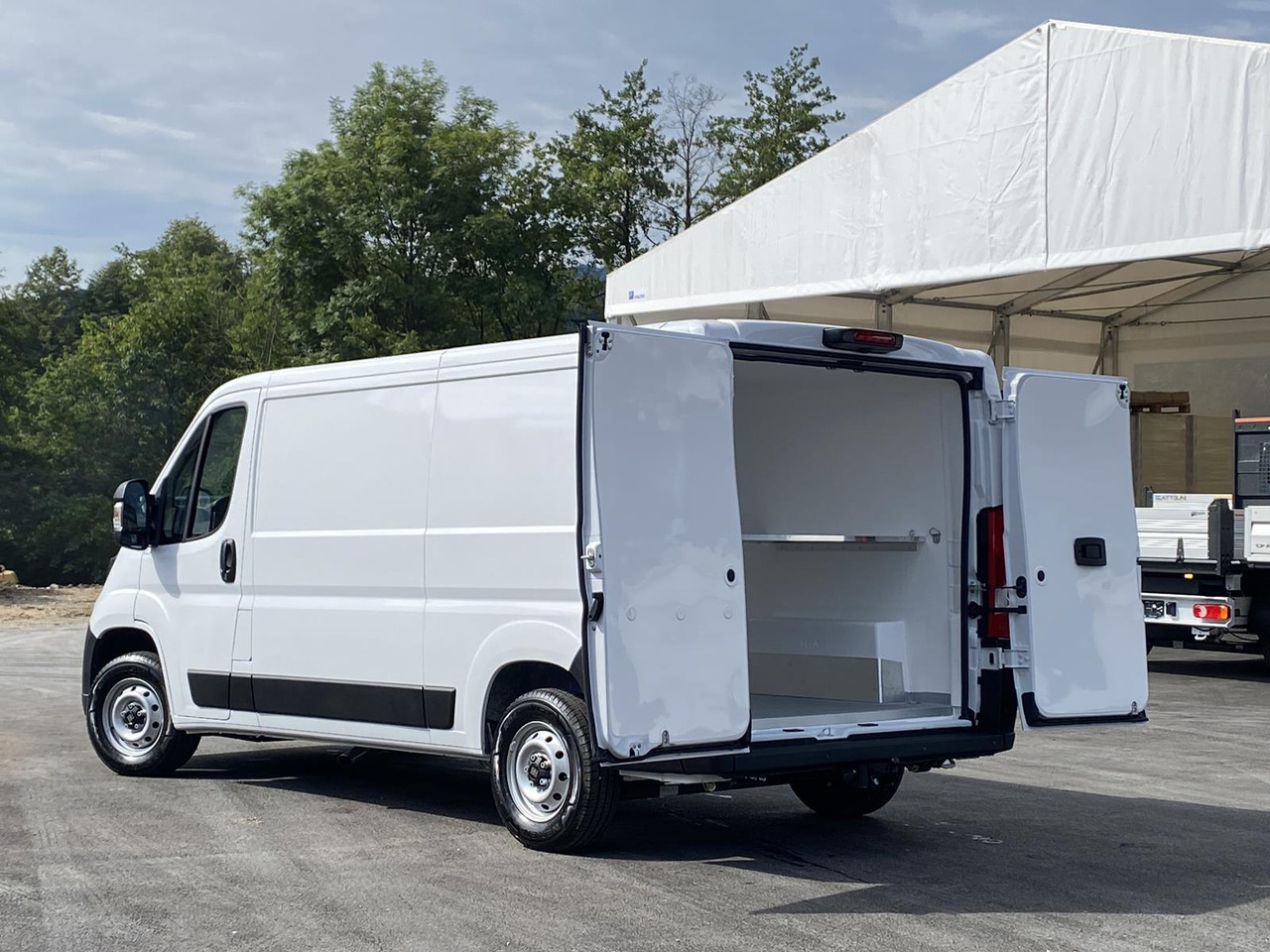 FIAT DUCATO L2H1 140PS | ISOLIERUNG OHNE KÜHLAGGREGAT - Kylmäauto: kuva FIAT DUCATO L2H1 140PS | ISOLIERUNG OHNE KÜHLAGGREGAT - Kylmäauto FIAT DUCATO L2H1 140PS | ISOLIERUNG OHNE KÜHLAGGREGAT - Kylmäauto: kuva FIAT DUCATO L2H1 140PS | ISOLIERUNG OHNE KÜHLAGGREGAT - Kylmäauto