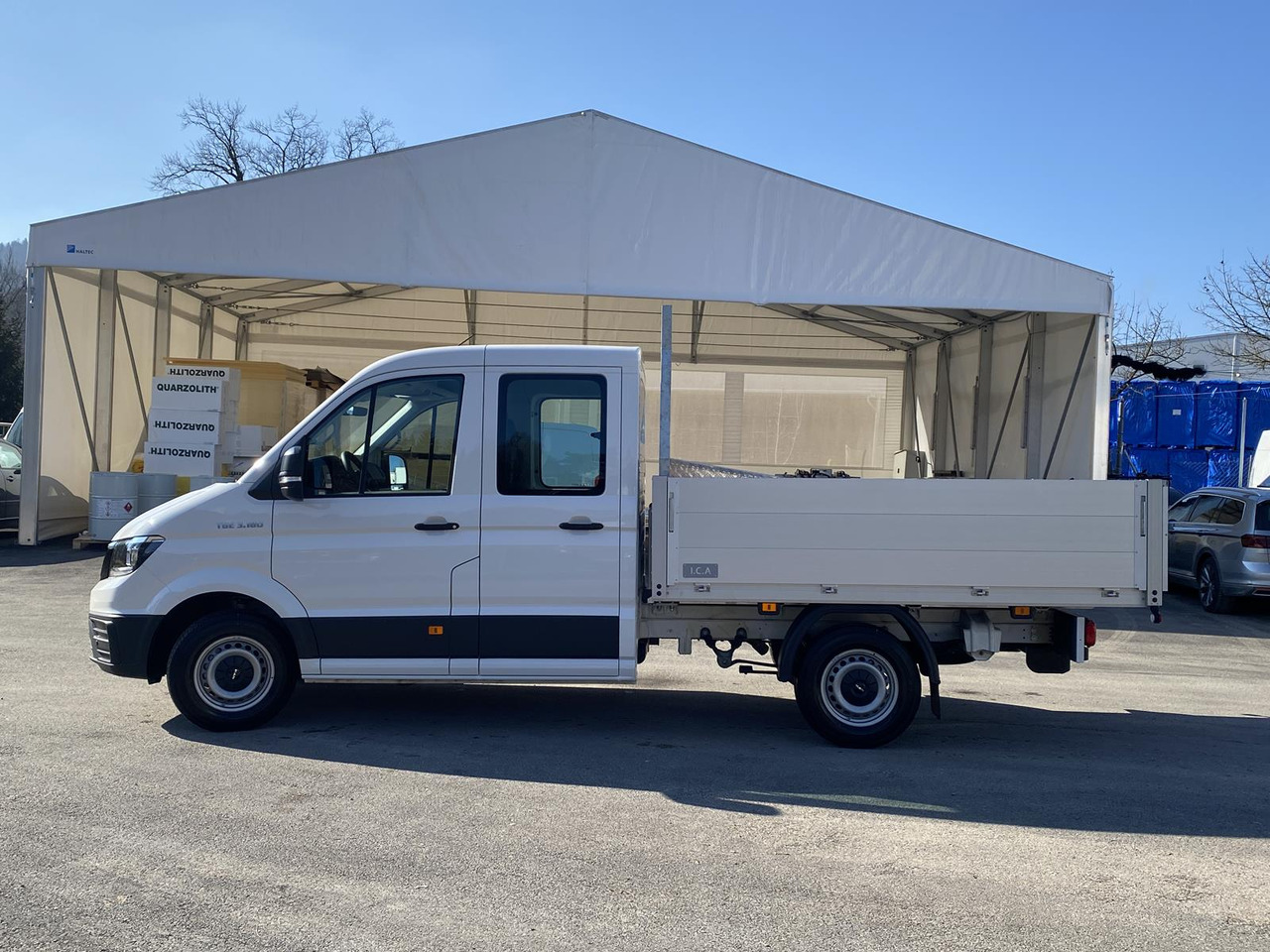 Avolava pakettiauto MAN TGE 3.180 DOKA 1+6 3640MM | OFFENE PRITSCHE + ALU KOFFER AUF DER PRITSCHE: kuva Avolava pakettiauto MAN TGE 3.180 DOKA 1+6 3640MM | OFFENE PRITSCHE + ALU KOFFER AUF DER PRITSCHE