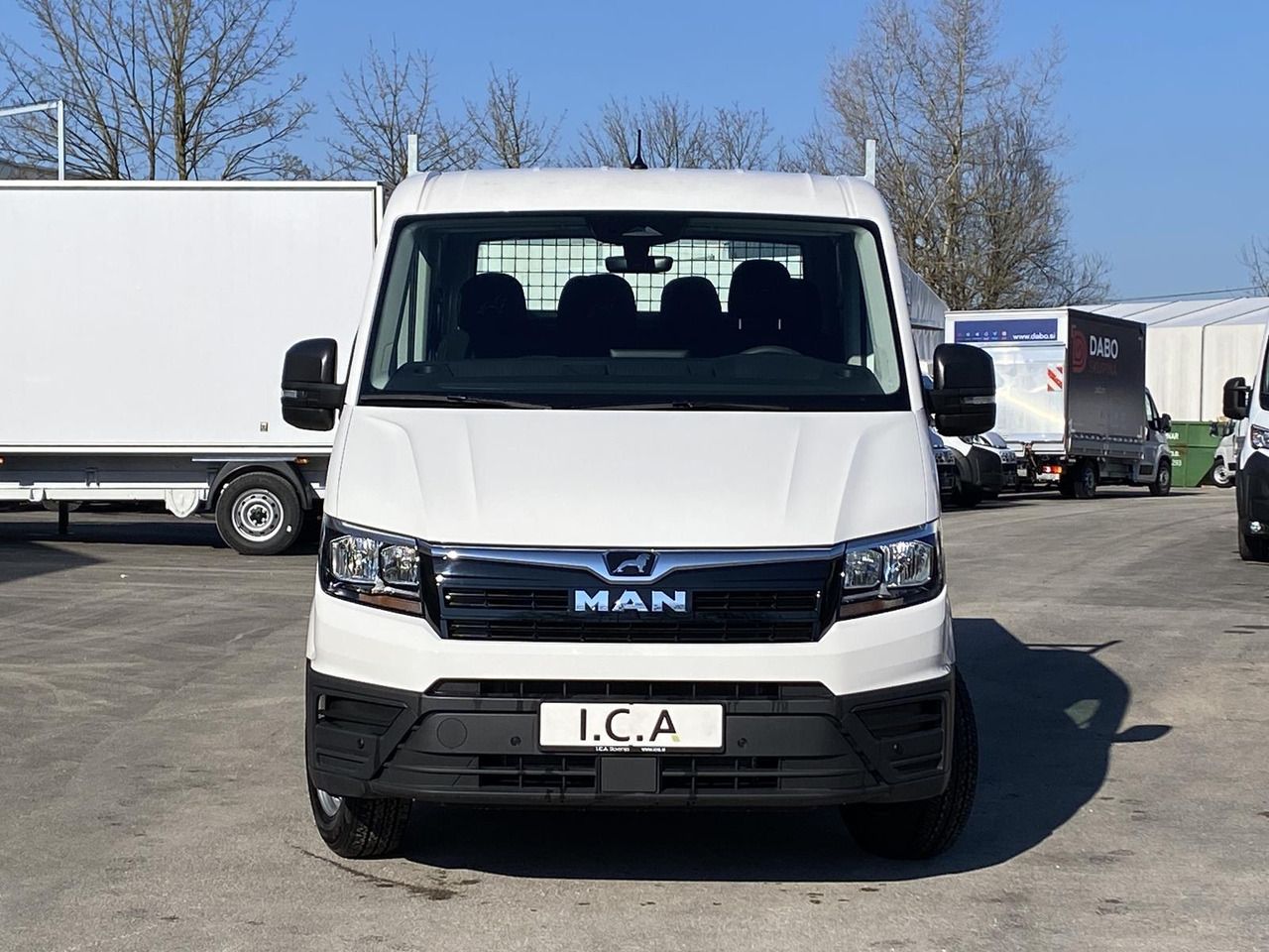 Avolava pakettiauto MAN TGE 3.180 DOKA 1+6 3640MM | OFFENE PRITSCHE + ALU KOFFER AUF DER PRITSCHE: kuva Avolava pakettiauto MAN TGE 3.180 DOKA 1+6 3640MM | OFFENE PRITSCHE + ALU KOFFER AUF DER PRITSCHE