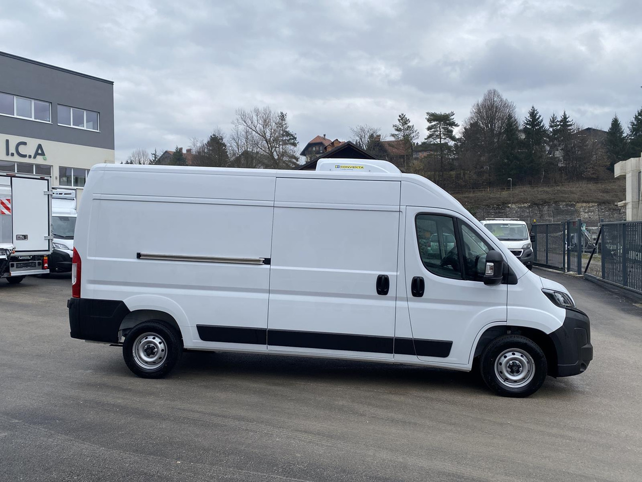 PEUGEOT BOXER L3H2 180PS CONFORT 335 / FRISCHDIENST BIS 0 + KONVEKTA FK2321 12-230V - Kylmäauto: kuva PEUGEOT BOXER L3H2 180PS CONFORT 335 / FRISCHDIENST BIS 0 + KONVEKTA FK2321 12-230V - Kylmäauto PEUGEOT BOXER L3H2 180PS CONFORT 335 / FRISCHDIENST BIS 0 + KONVEKTA FK2321 12-230V - Kylmäauto: kuva PEUGEOT BOXER L3H2 180PS CONFORT 335 / FRISCHDIENST BIS 0 + KONVEKTA FK2321 12-230V - Kylmäauto