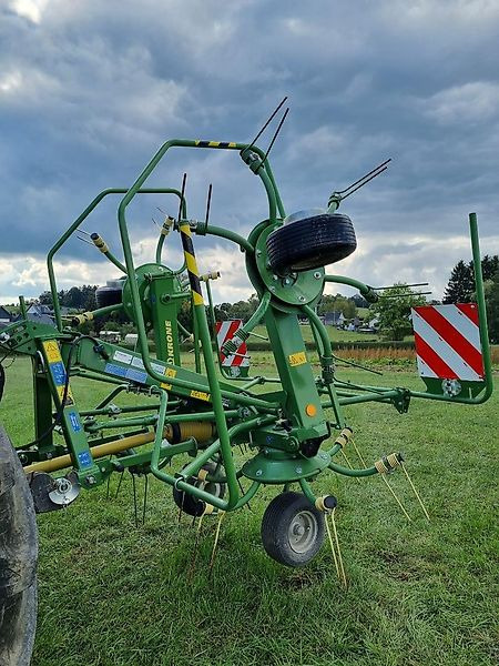 Krone KW 4.62 / 4 - Pöyhin: kuva Krone KW 4.62 / 4 - Pöyhin Krone KW 4.62 / 4 - Pöyhin: kuva Krone KW 4.62 / 4 - Pöyhin