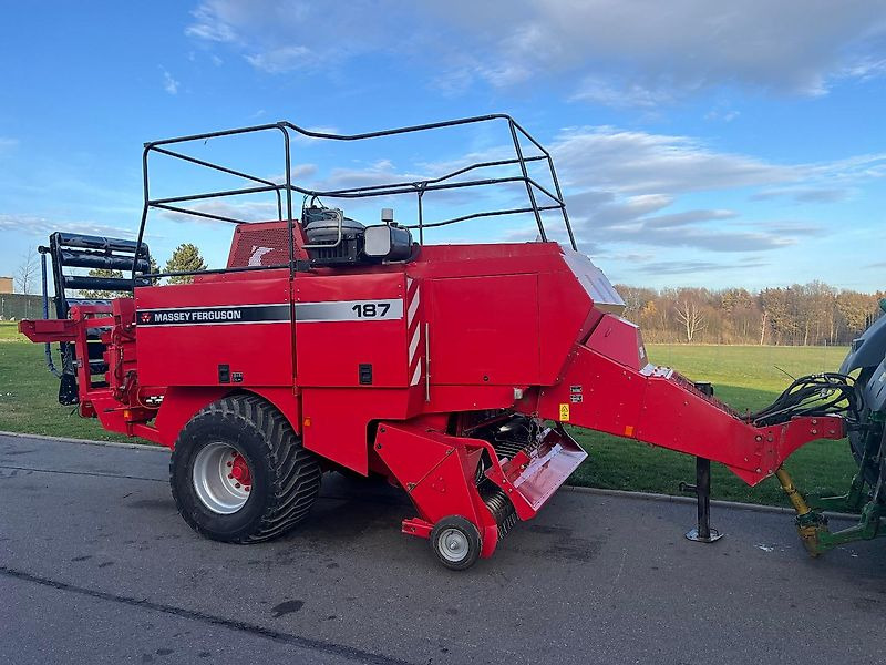Massey Ferguson MF 187 - Kanttipaalain: kuva Massey Ferguson MF 187 - Kanttipaalain Massey Ferguson MF 187 - Kanttipaalain: kuva Massey Ferguson MF 187 - Kanttipaalain